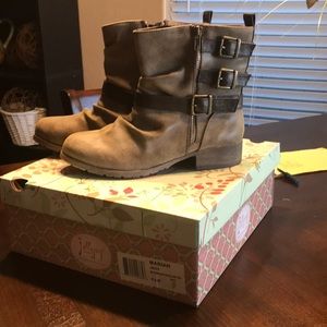 Jellypop Ankle Boots 8.5 New In Box